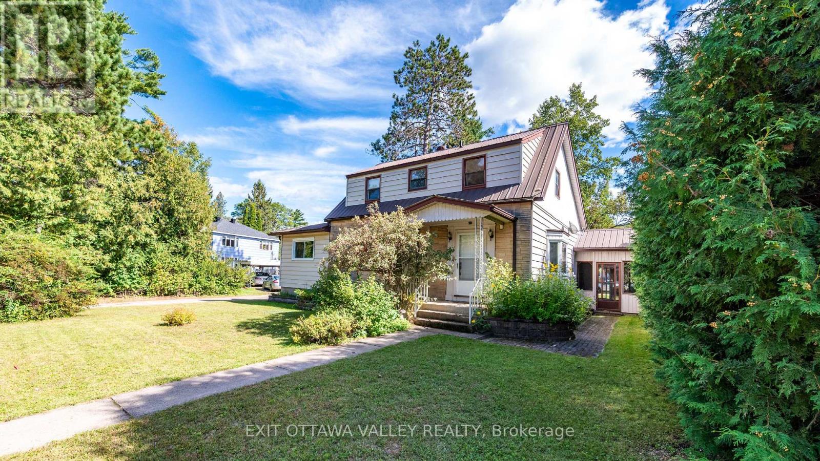 5 SILVIE STREET, Deep River, Ontario