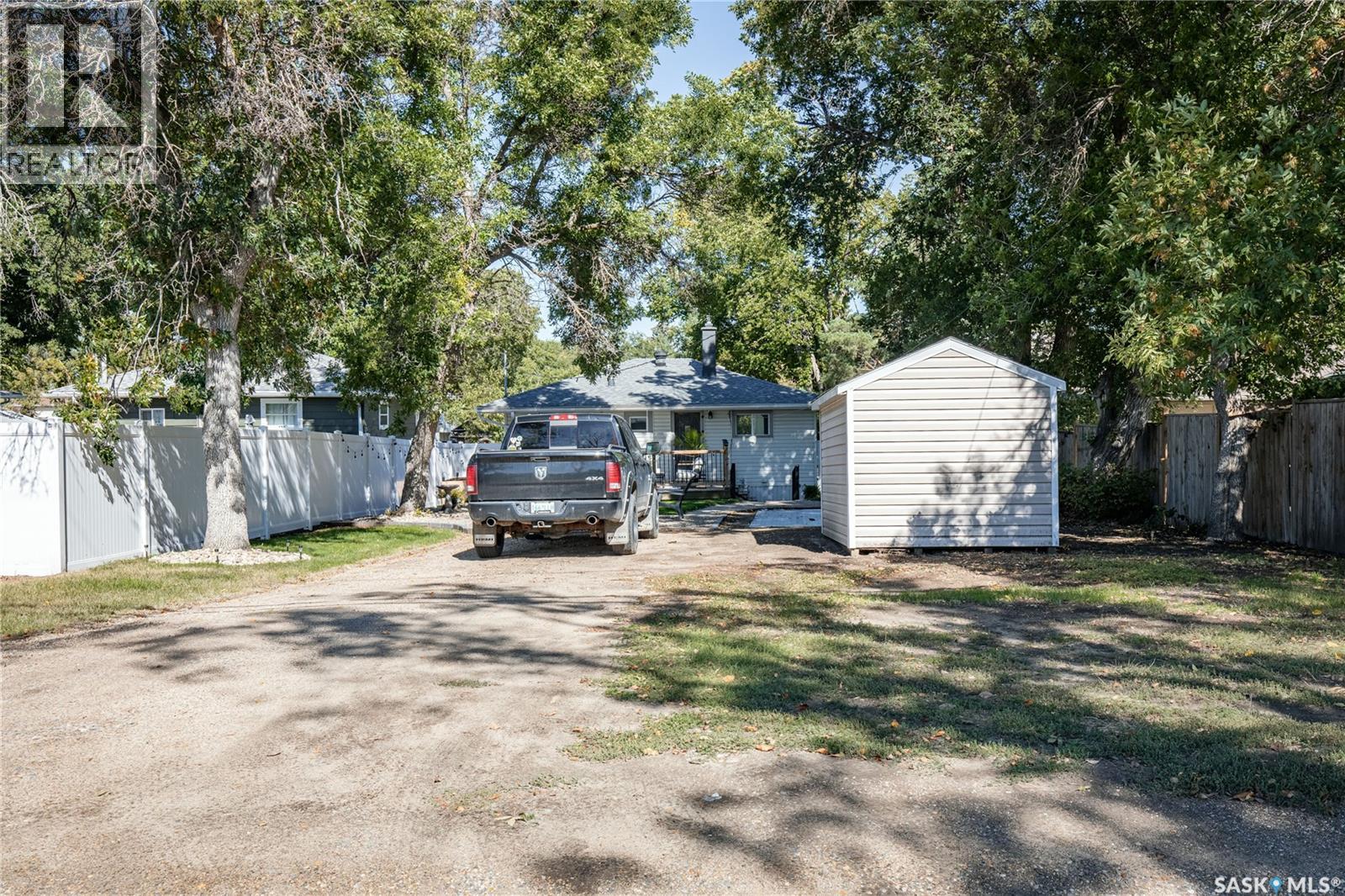 1005 Coteau Street W, Moose Jaw, Saskatchewan  S6H 5G3 - Photo 40 - SK048884