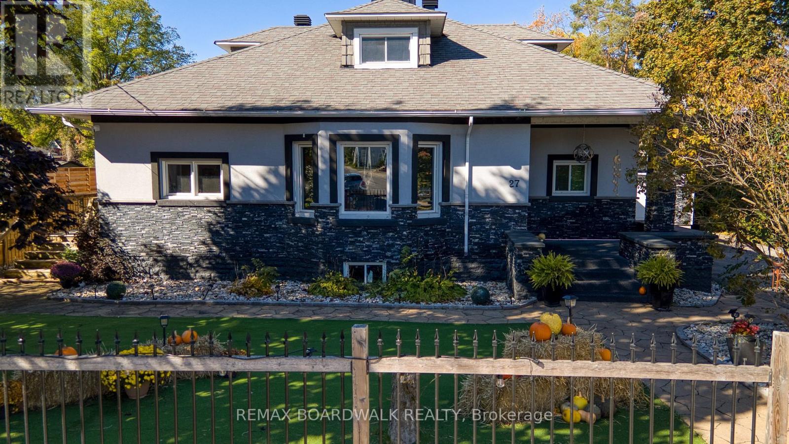 27 ALLAN STREET, Carleton Place, Ontario