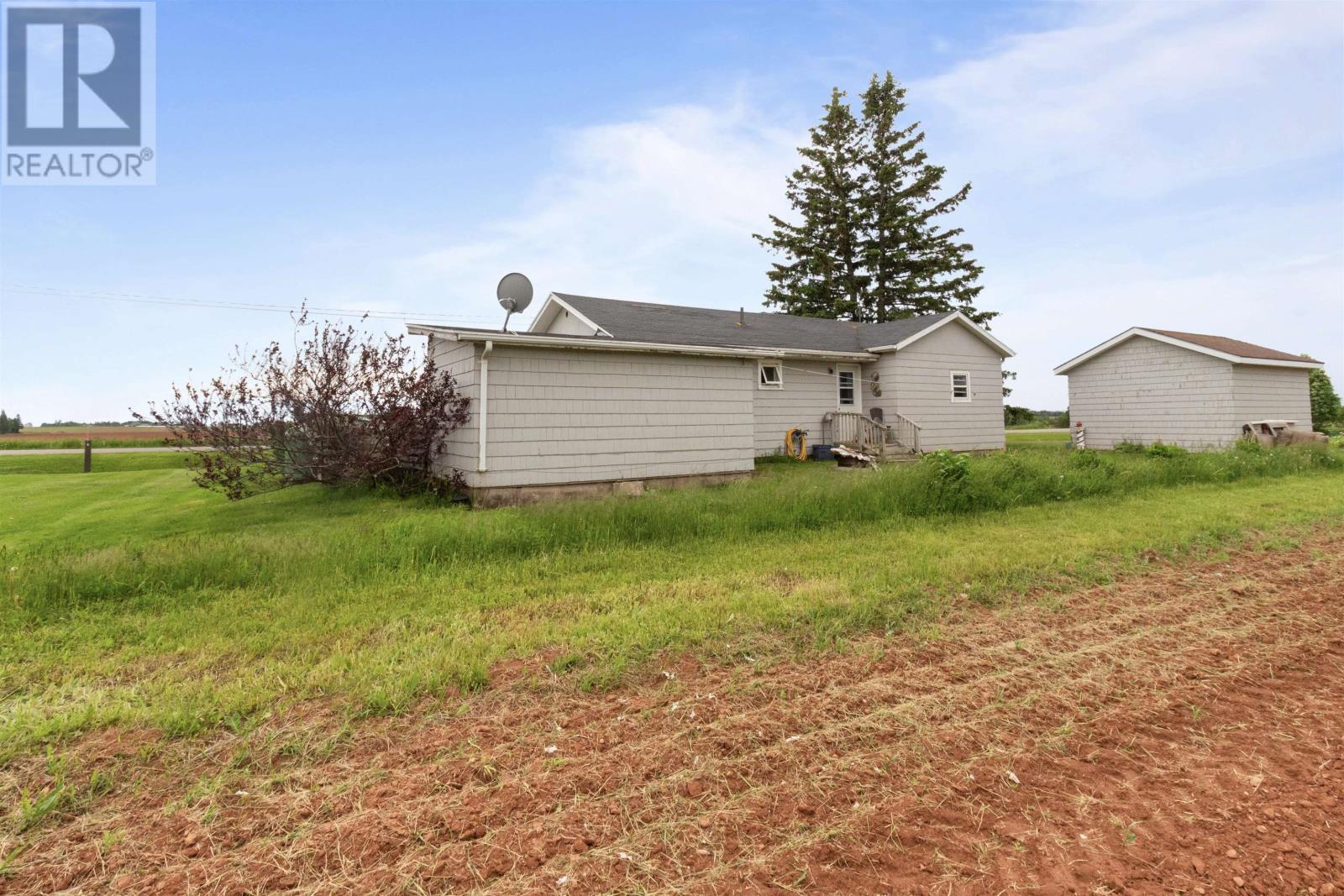28 Bells Point Road, Cape Traverse, Prince Edward Island  C0B 1X0 - Photo 11 - 202623810