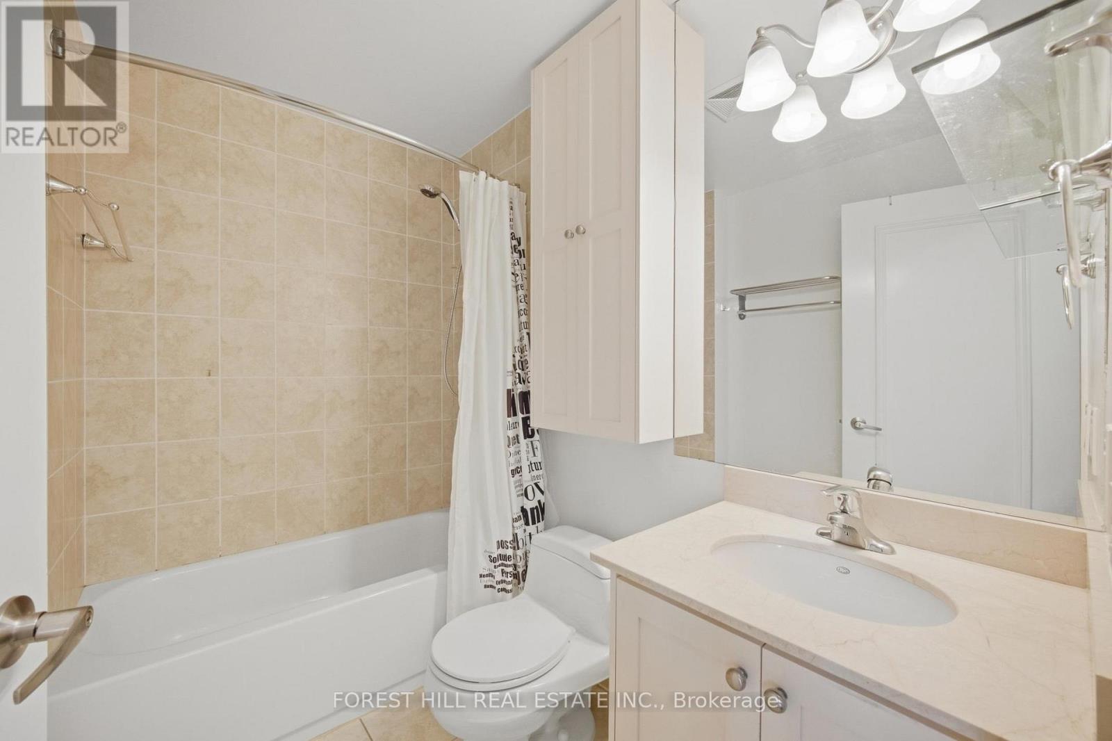 1404 - 60 St Clair Avenue W, Toronto, Ontario  M4V 1M1 - Photo 17 - C13803712