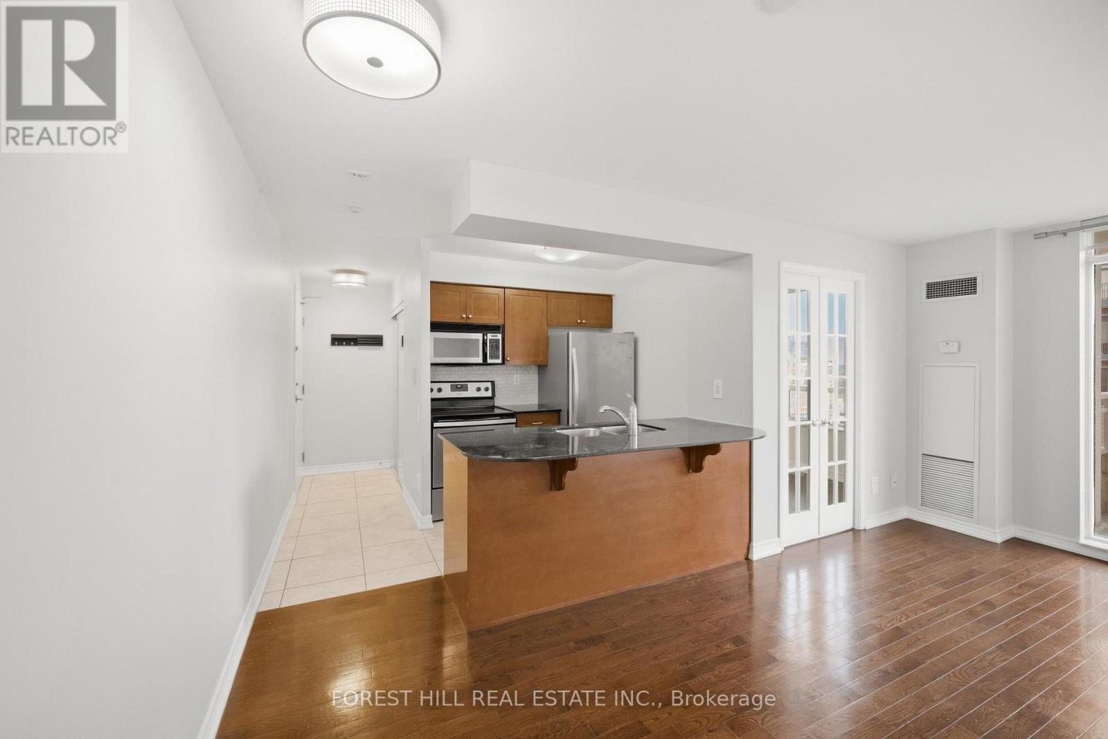 1404 - 60 St Clair Avenue W, Toronto, Ontario  M4V 1M1 - Photo 5 - C13803712