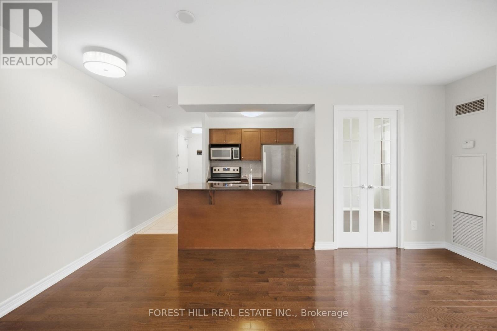 1404 - 60 St Clair Avenue W, Toronto, Ontario  M4V 1M1 - Photo 6 - C13803712