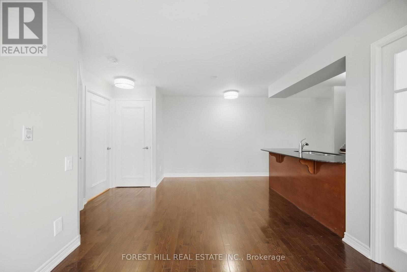 1404 - 60 St Clair Avenue W, Toronto, Ontario  M4V 1M1 - Photo 8 - C13803712