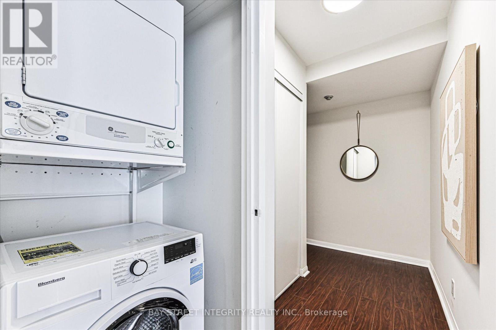 713 - 11 St Joseph Street, Toronto, Ontario  M4Y 3G4 - Photo 17 - C13803778