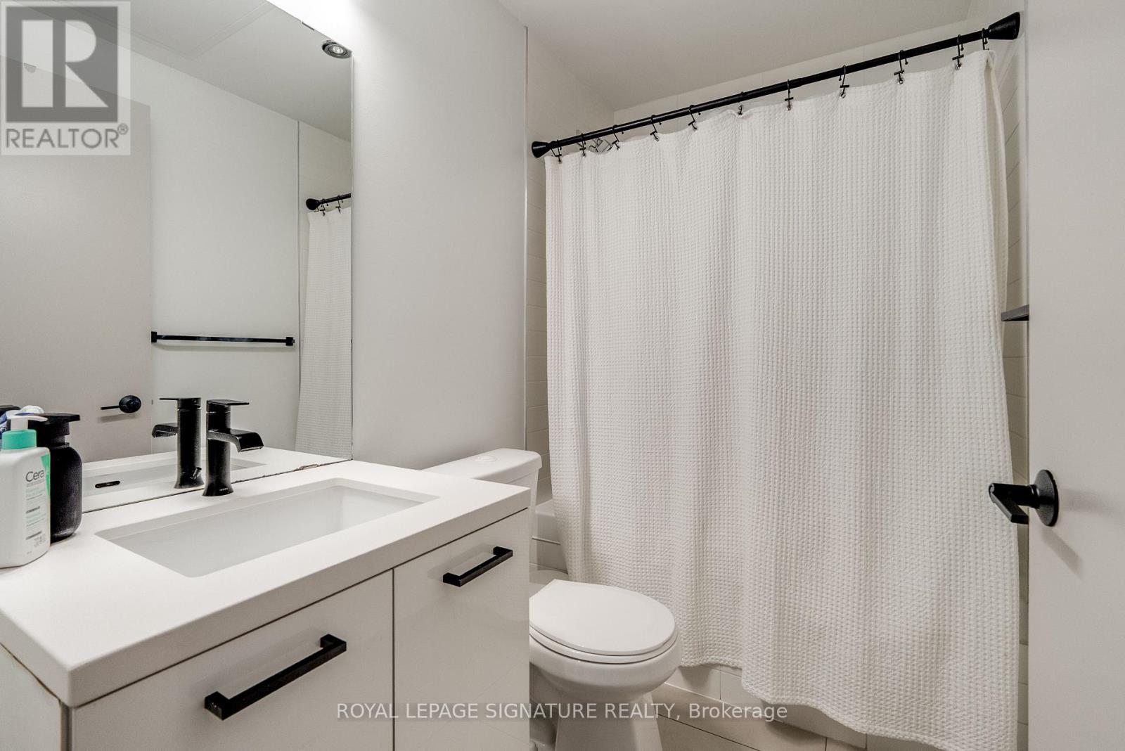 1606 - 11 Charlotte Street, Toronto, Ontario  M5V 0M6 - Photo 15 - C13803794