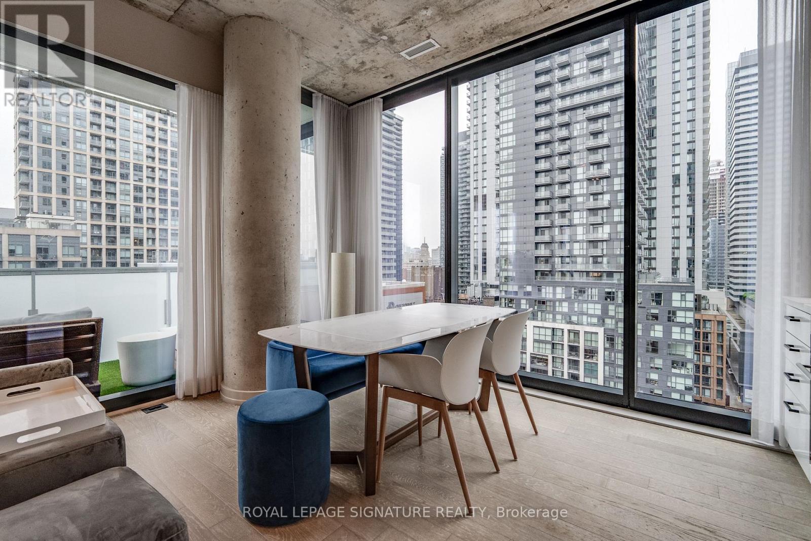 1606 - 11 Charlotte Street, Toronto, Ontario  M5V 0M6 - Photo 4 - C13803794