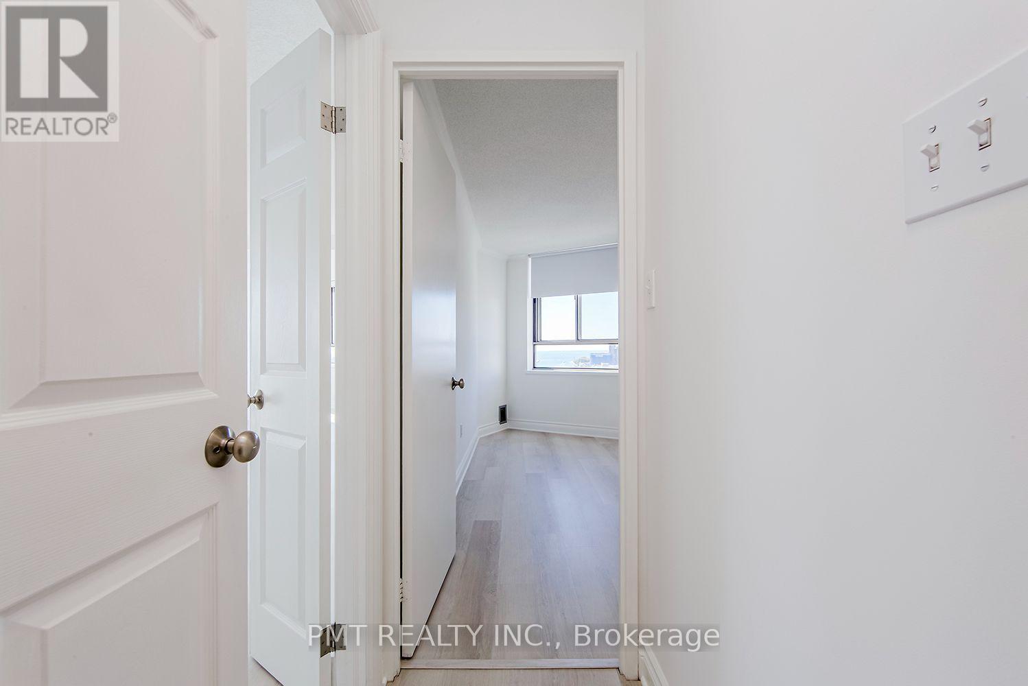 1502 - 270 Queens Quay W, Toronto, Ontario  M5J 2N4 - Photo 23 - C13803840