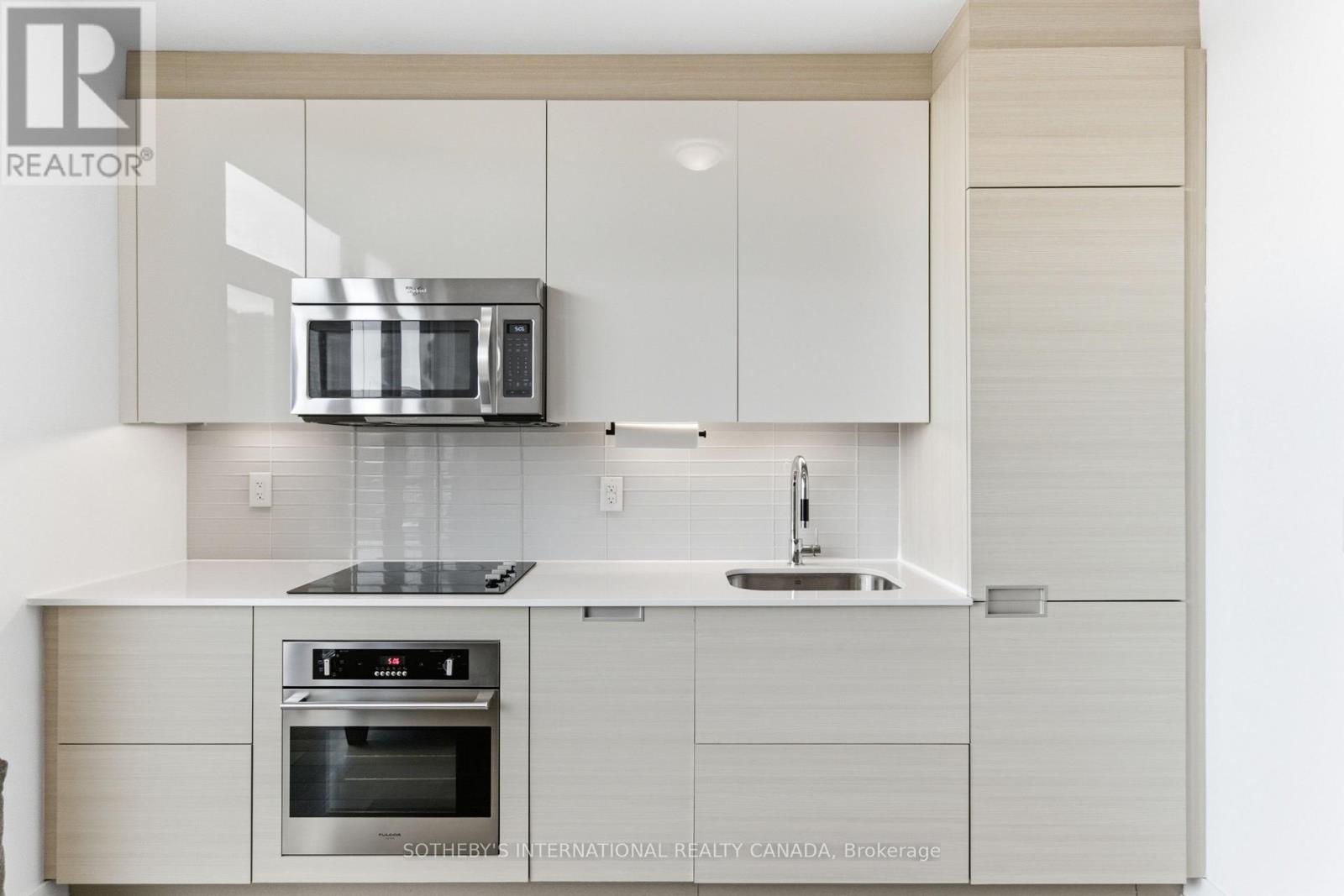 1913 - 210 Simcoe Street, Toronto, Ontario  M5T 0A9 - Photo 13 - C13803886