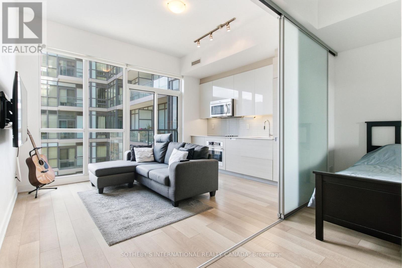 1913 - 210 Simcoe Street, Toronto, Ontario  M5T 0A9 - Photo 7 - C13803886