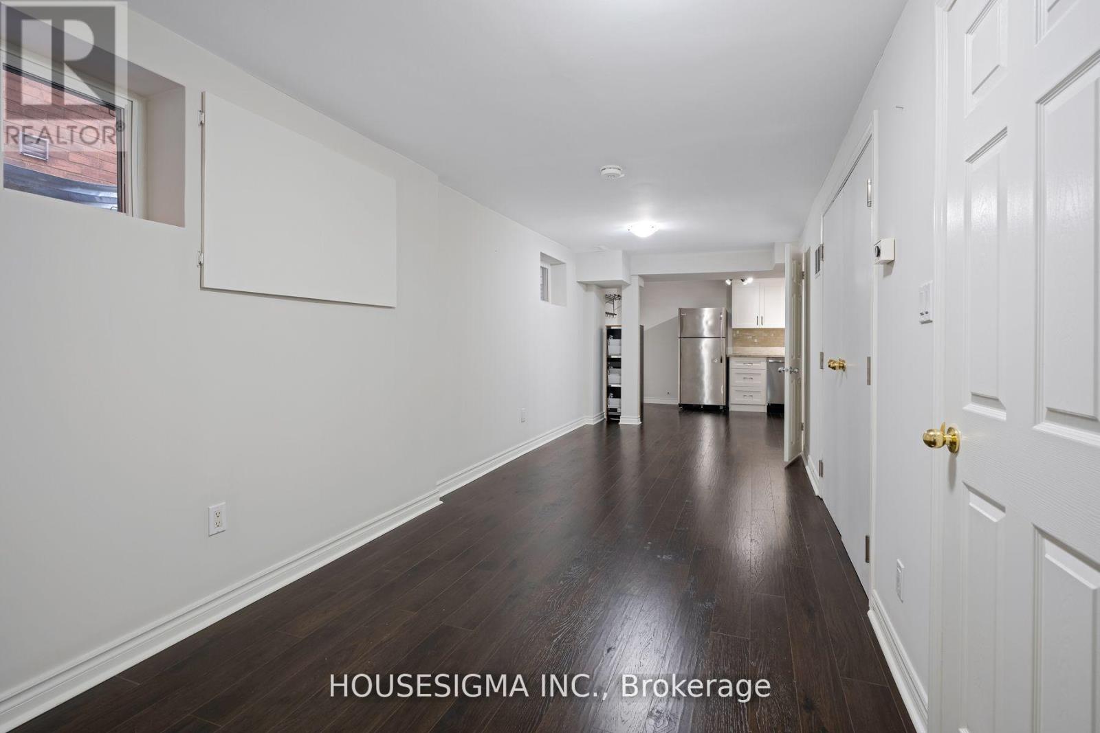 Lower - 72 Redwood Avenue, Toronto, Ontario  M4L 2S6 - Photo 13 - E13803802