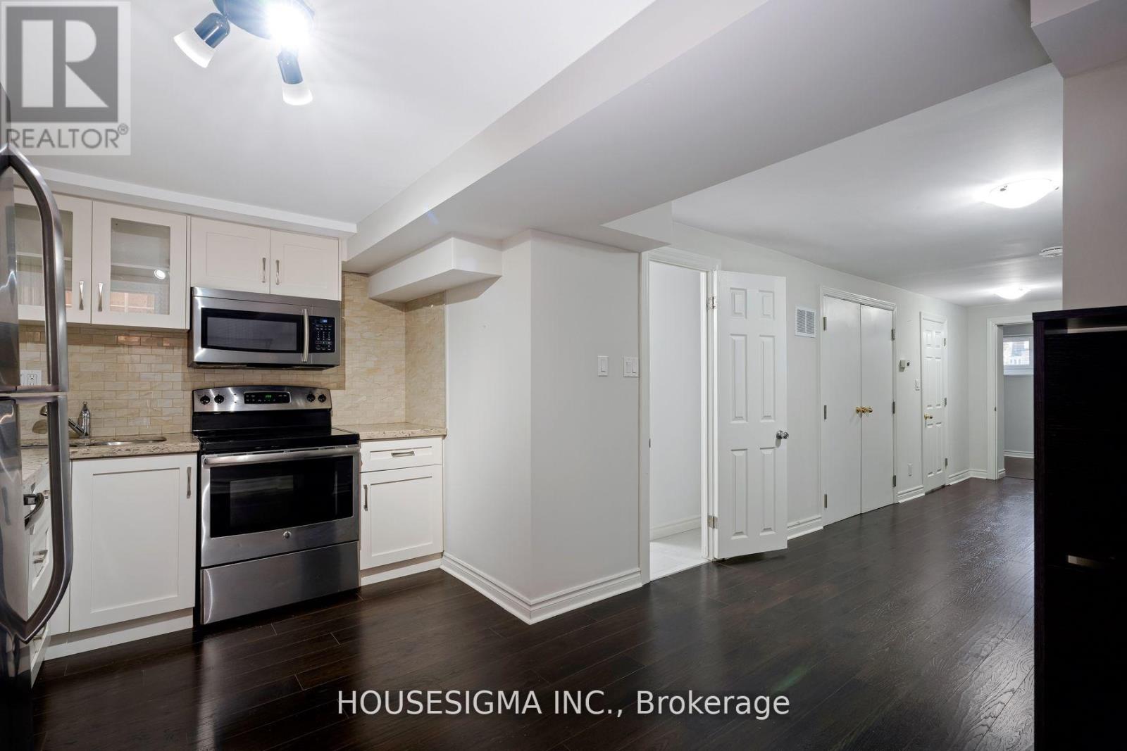 Lower - 72 Redwood Avenue, Toronto, Ontario  M4L 2S6 - Photo 2 - E13803802