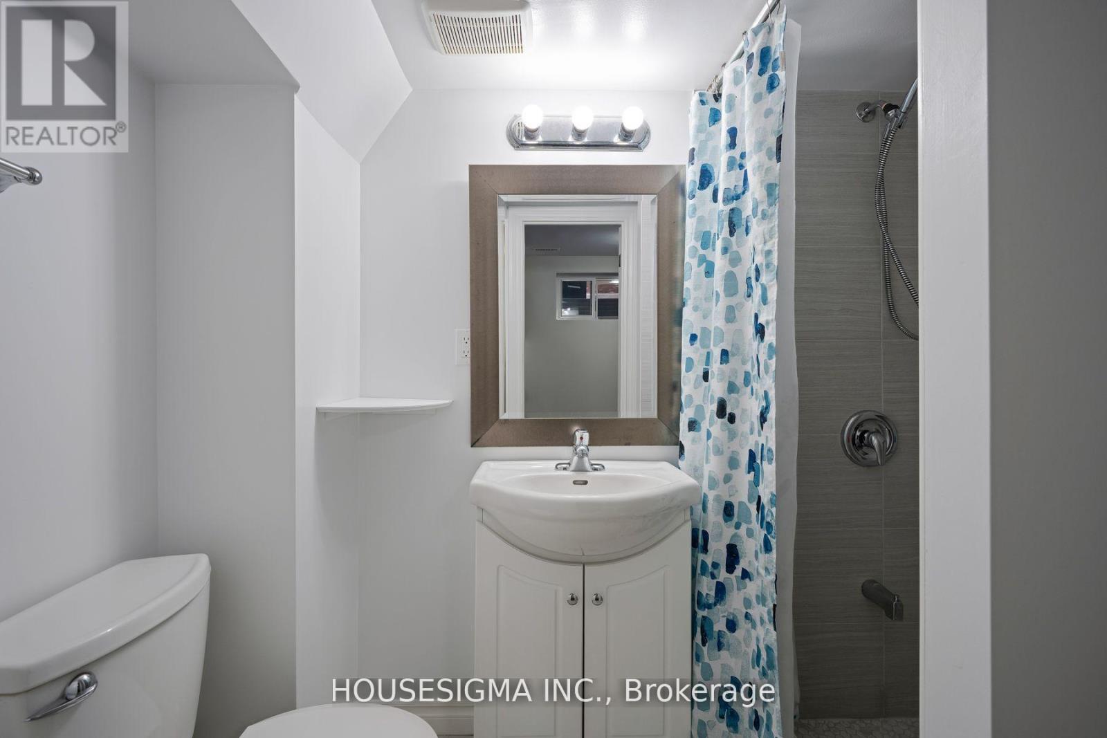 Lower - 72 Redwood Avenue, Toronto, Ontario  M4L 2S6 - Photo 9 - E13803802
