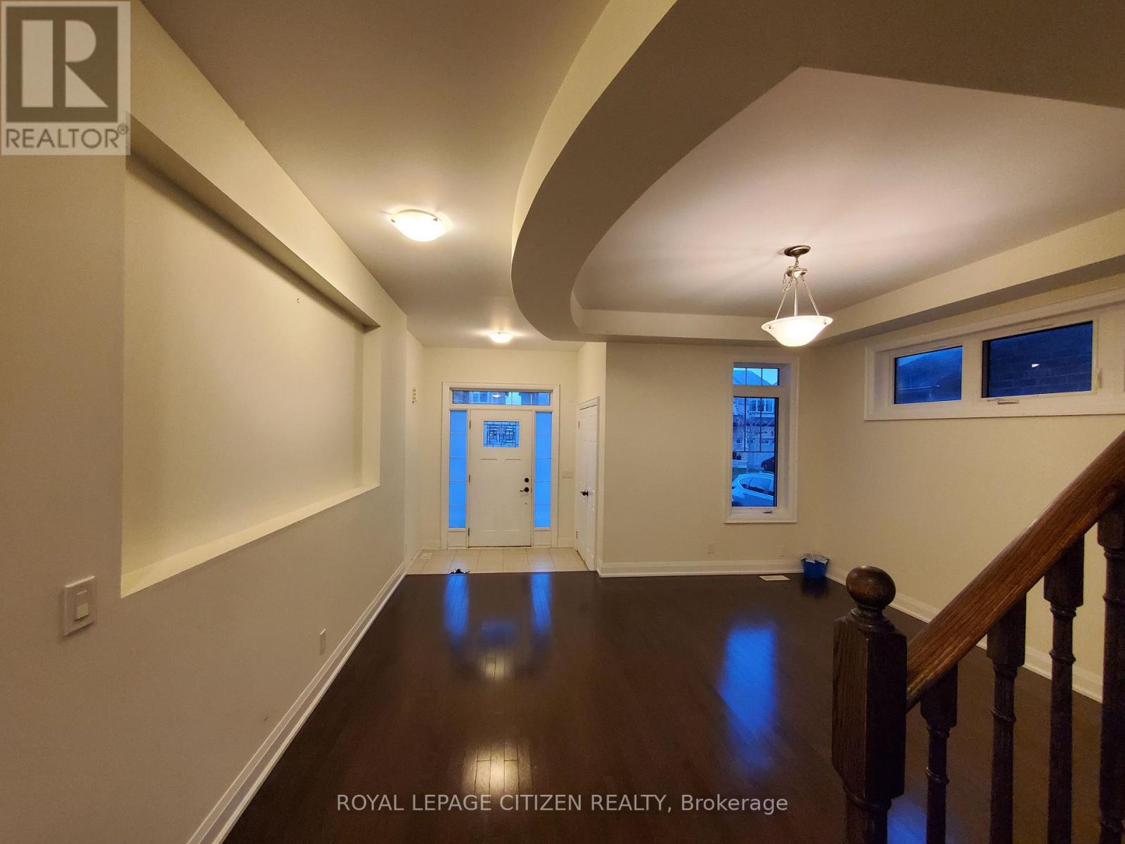 211 Symington Avenue, Oshawa, Ontario  L1L 0J8 - Photo 2 - E13803838