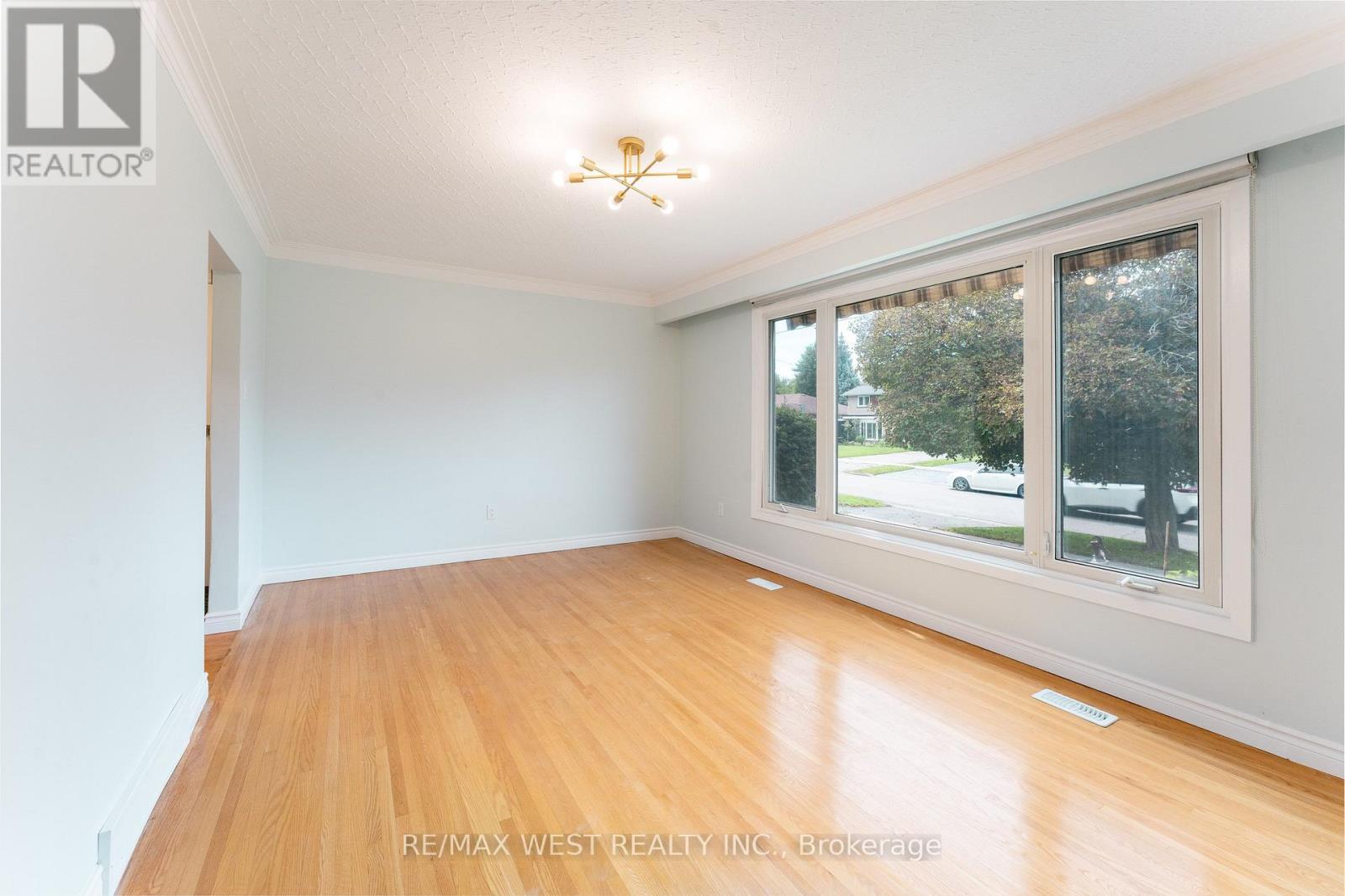 203 Lupin Drive, Whitby, Ontario  L1N 1Y2 - Photo 11 - E13803866