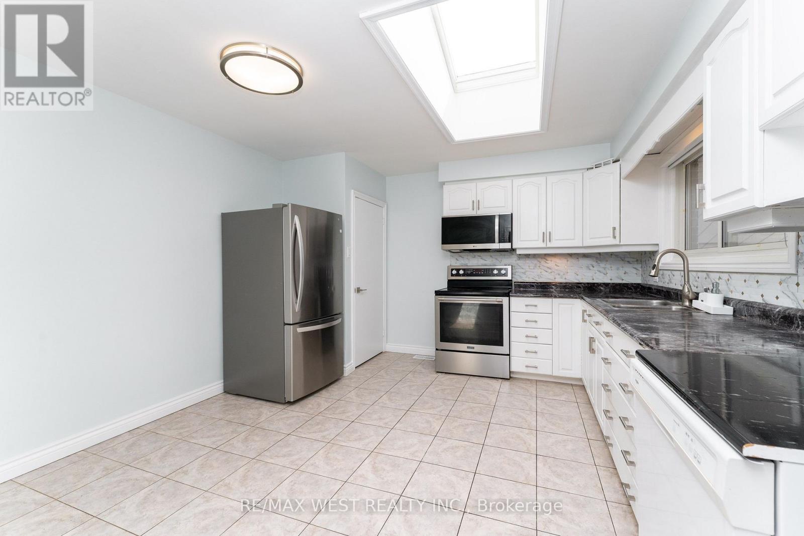 203 Lupin Drive, Whitby, Ontario  L1N 1Y2 - Photo 23 - E13803866