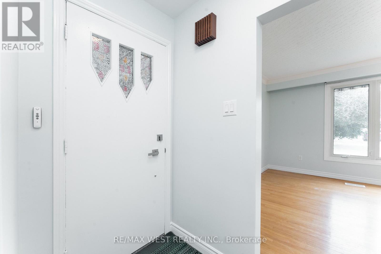 203 Lupin Drive, Whitby, Ontario  L1N 1Y2 - Photo 7 - E13803866