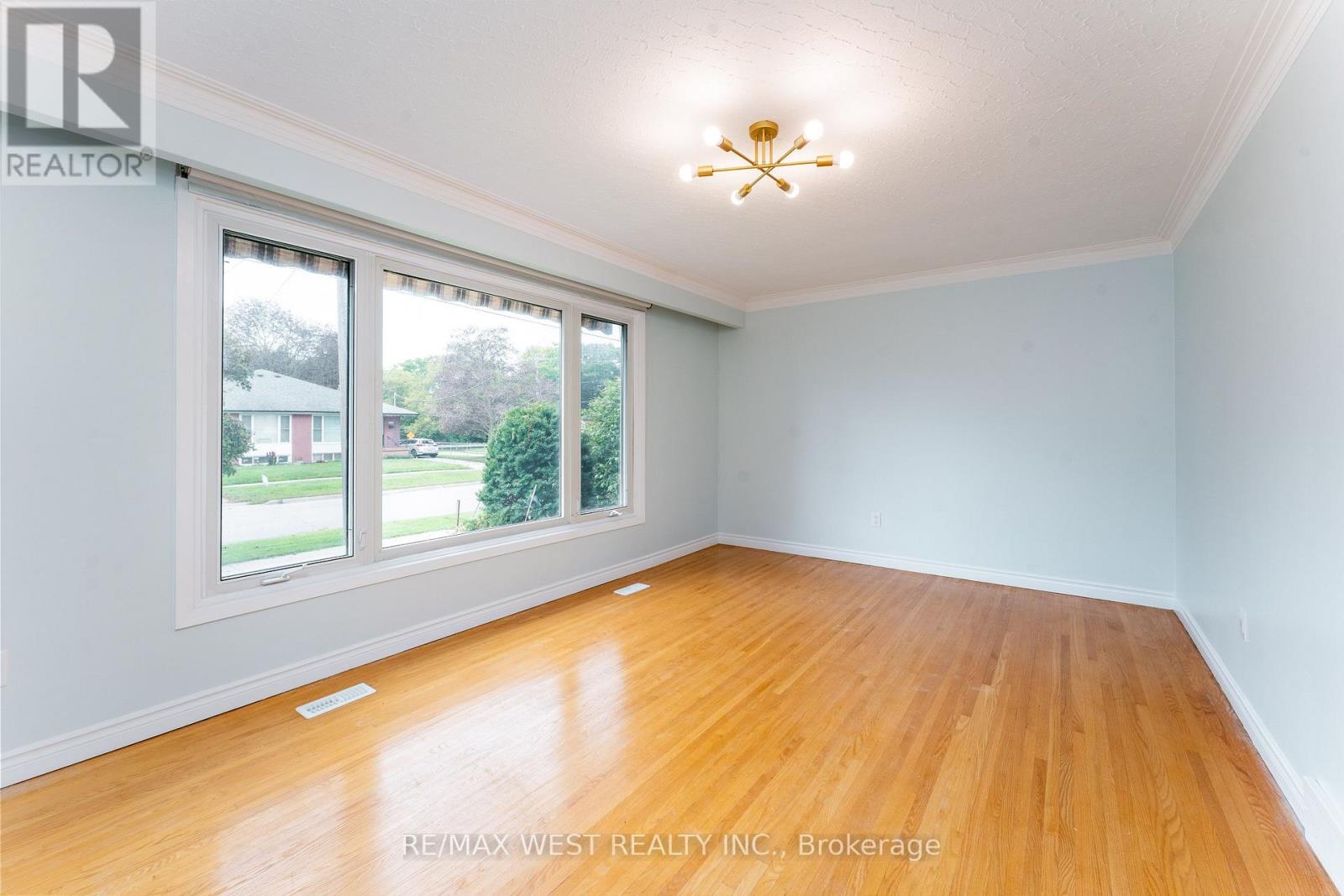 203 Lupin Drive, Whitby, Ontario  L1N 1Y2 - Photo 9 - E13803866