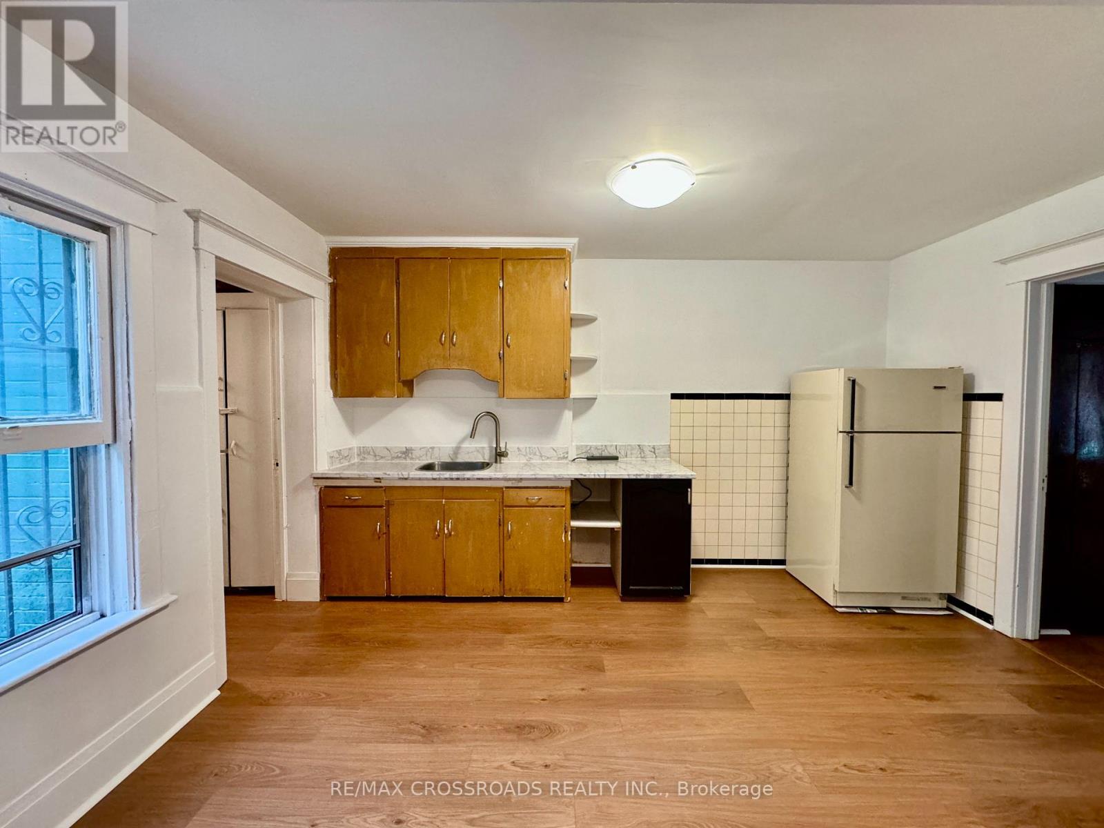 287 Greenwood Avenue, Toronto, Ontario  M4L 2R6 - Photo 10 - E13803890