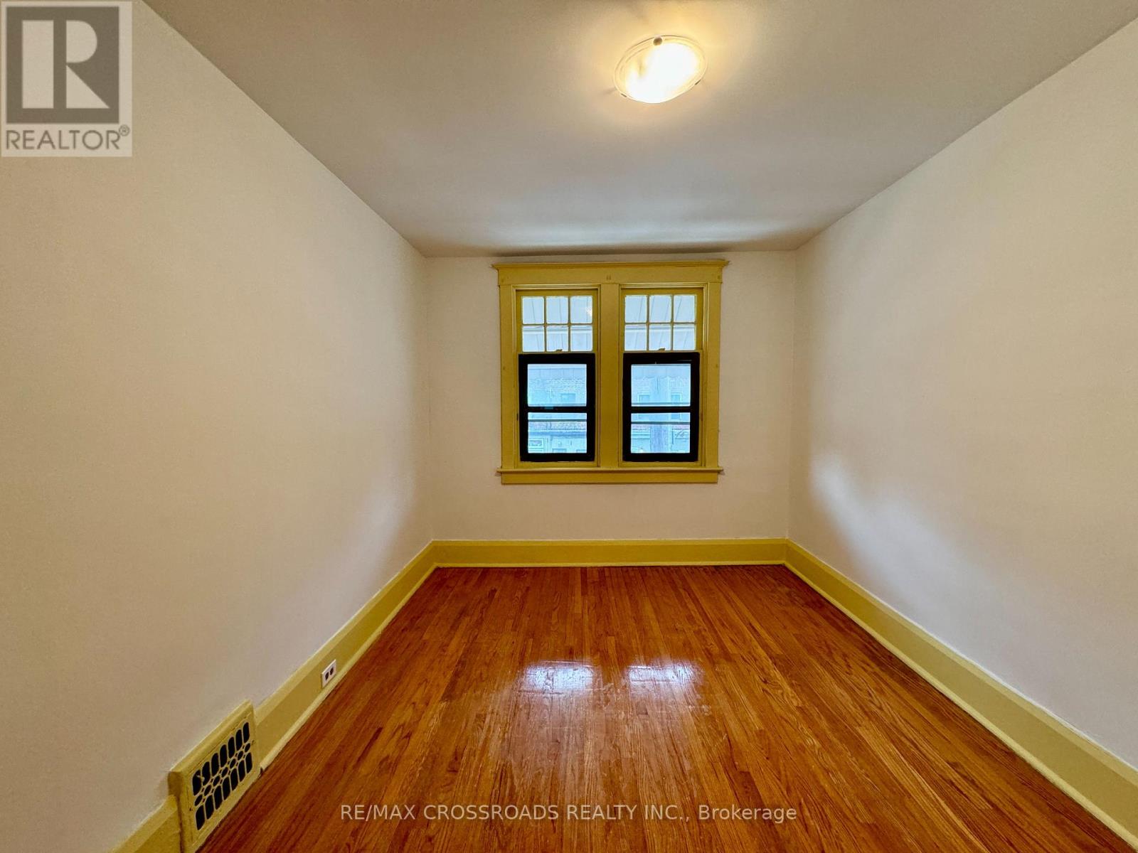 287 Greenwood Avenue, Toronto, Ontario  M4L 2R6 - Photo 21 - E13803890