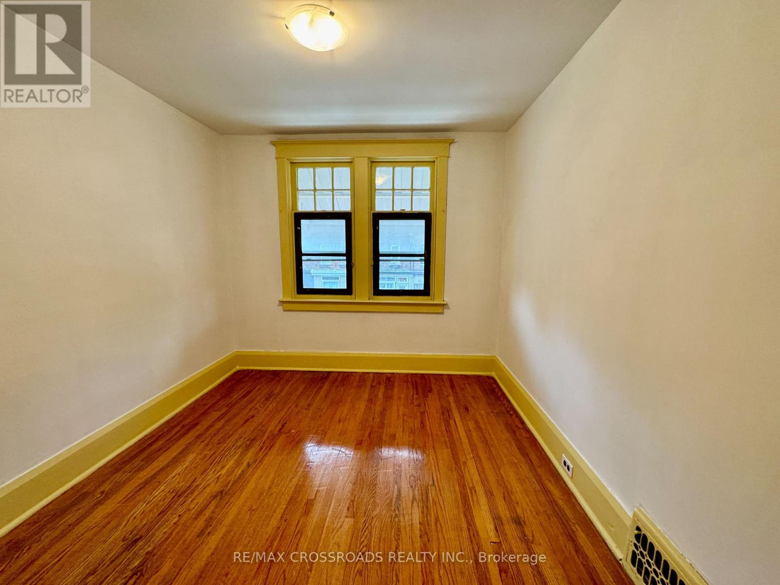 287 Greenwood Avenue, Toronto, Ontario  M4L 2R6 - Photo 23 - E13803890