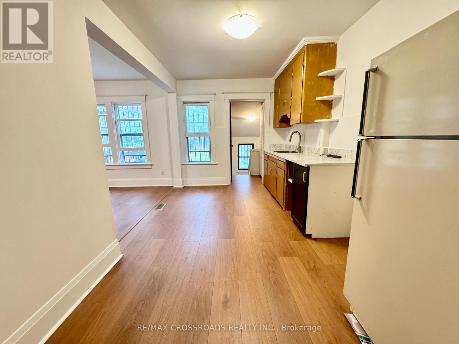 287 Greenwood Avenue, Toronto, Ontario  M4L 2R6 - Photo 3 - E13803890
