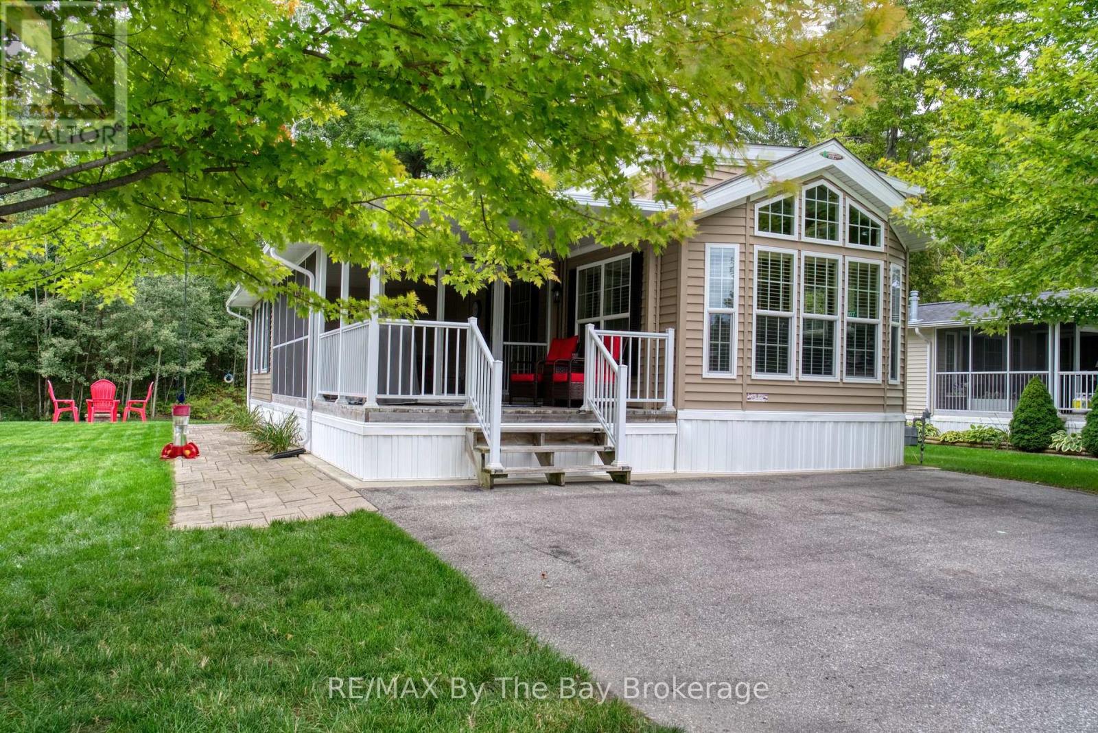 107 MADAWASKA TRAIL, Wasaga Beach, Ontario