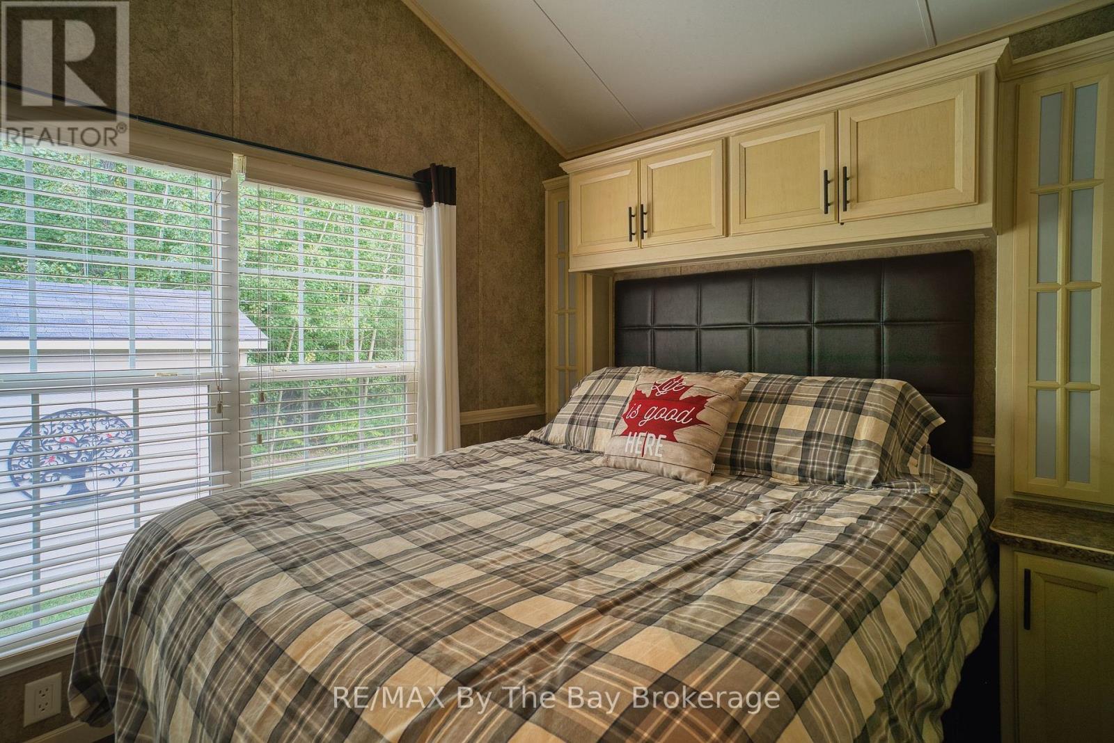 107 Madawaska Trail, Wasaga Beach, Ontario  L9Z 1X7 - Photo 16 - S13803876