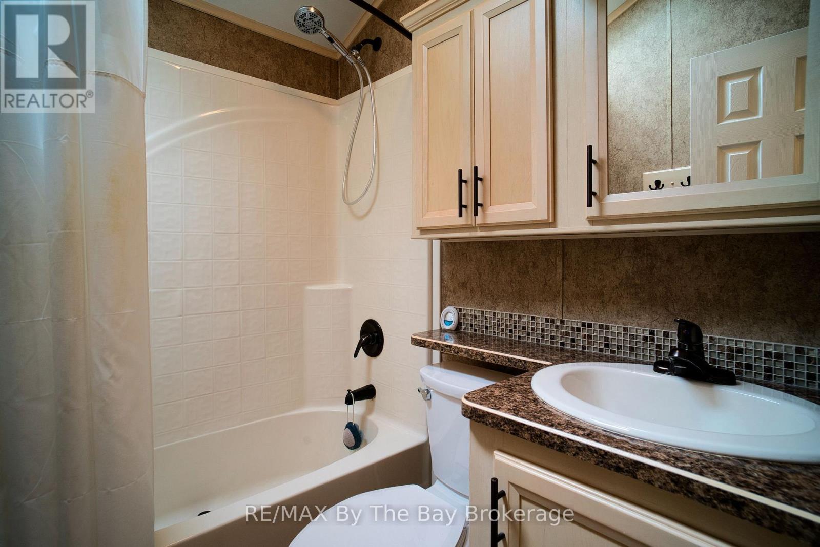107 Madawaska Trail, Wasaga Beach, Ontario  L9Z 1X7 - Photo 20 - S13803876