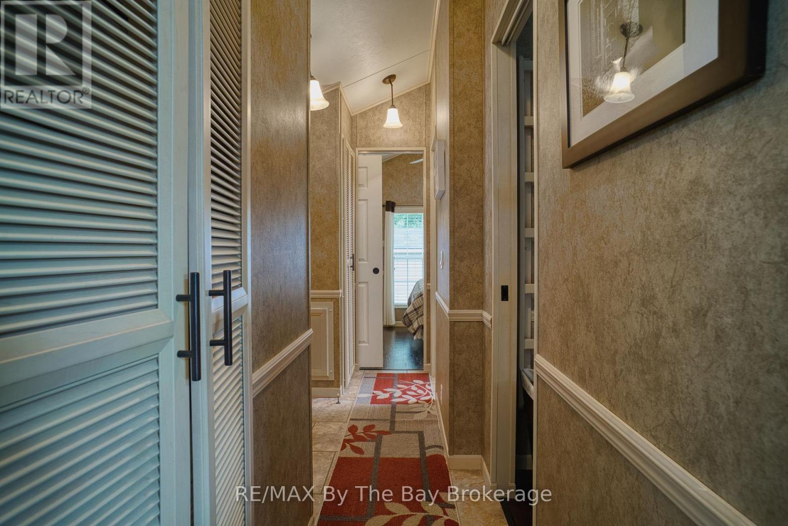 107 Madawaska Trail, Wasaga Beach, Ontario  L9Z 1X7 - Photo 22 - S13803876