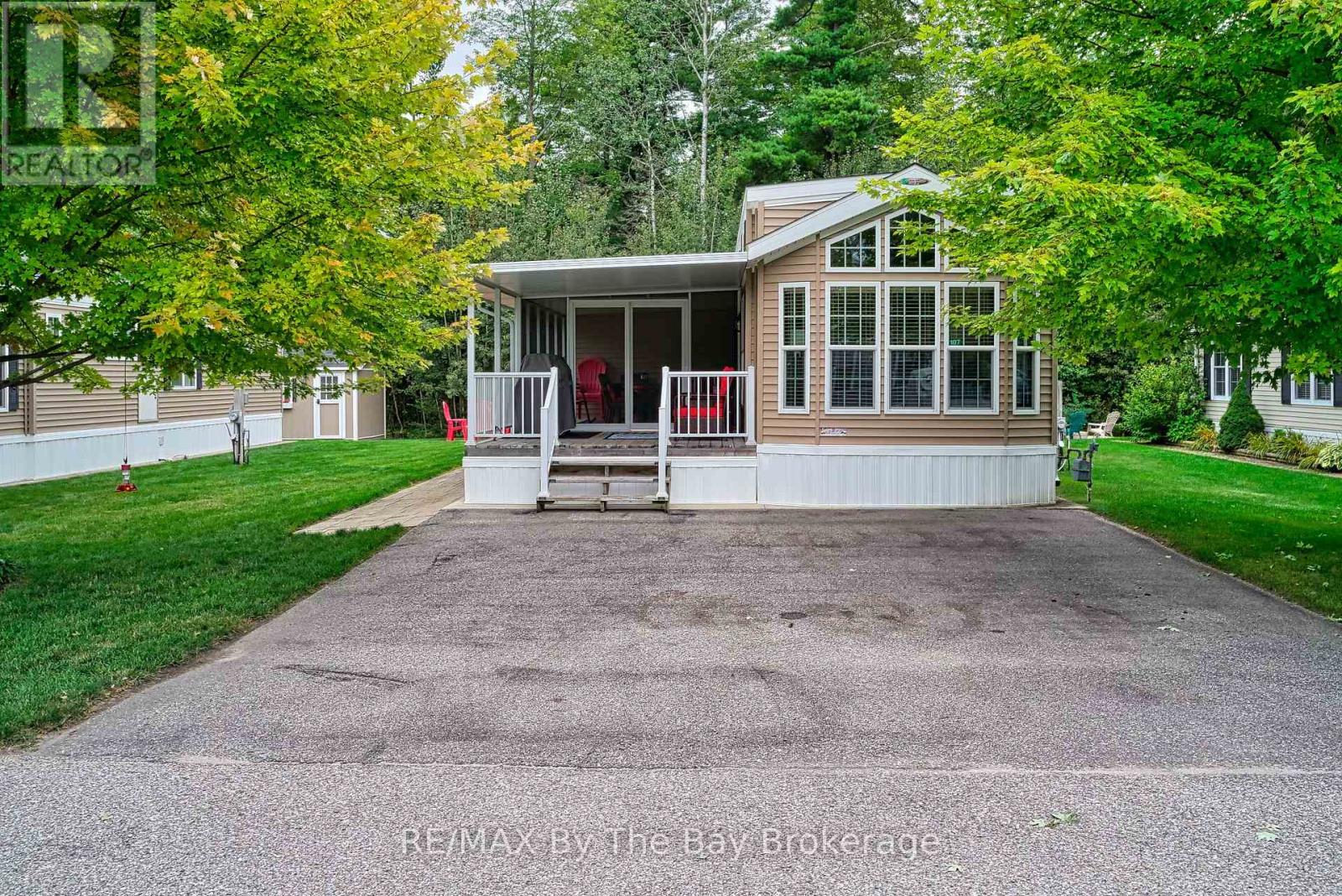 107 Madawaska Trail, Wasaga Beach, Ontario  L9Z 1X7 - Photo 23 - S13803876