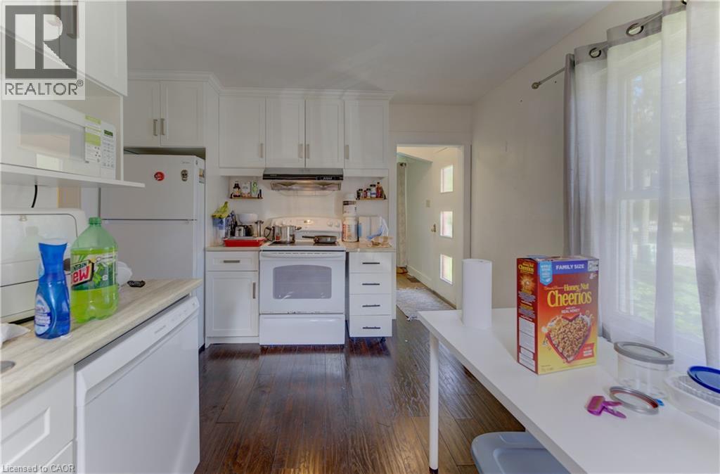 49 Dietz Avenue S, Waterloo, Ontario  N2L 2J8 - Photo 12 - 40862910