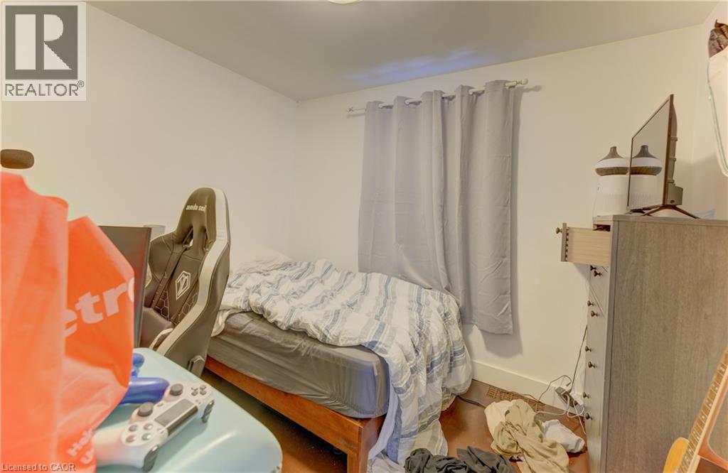 49 Dietz Avenue S, Waterloo, Ontario  N2L 2J8 - Photo 14 - 40862910