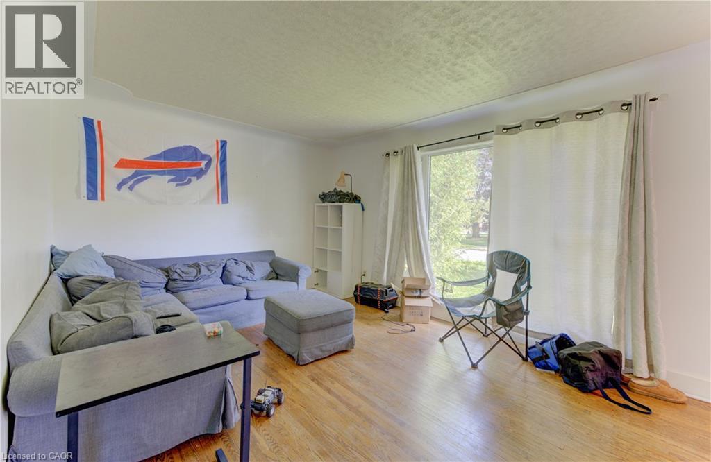 49 Dietz Avenue S, Waterloo, Ontario  N2L 2J8 - Photo 7 - 40862910