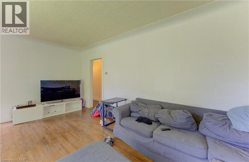 49 Dietz Avenue S, Waterloo, Ontario  N2L 2J8 - Photo 9 - 40862910
