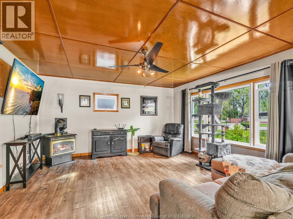 671 Hale Street, Stoney Point, Ontario  N0R 1A0 - Photo 6 - 26022994
