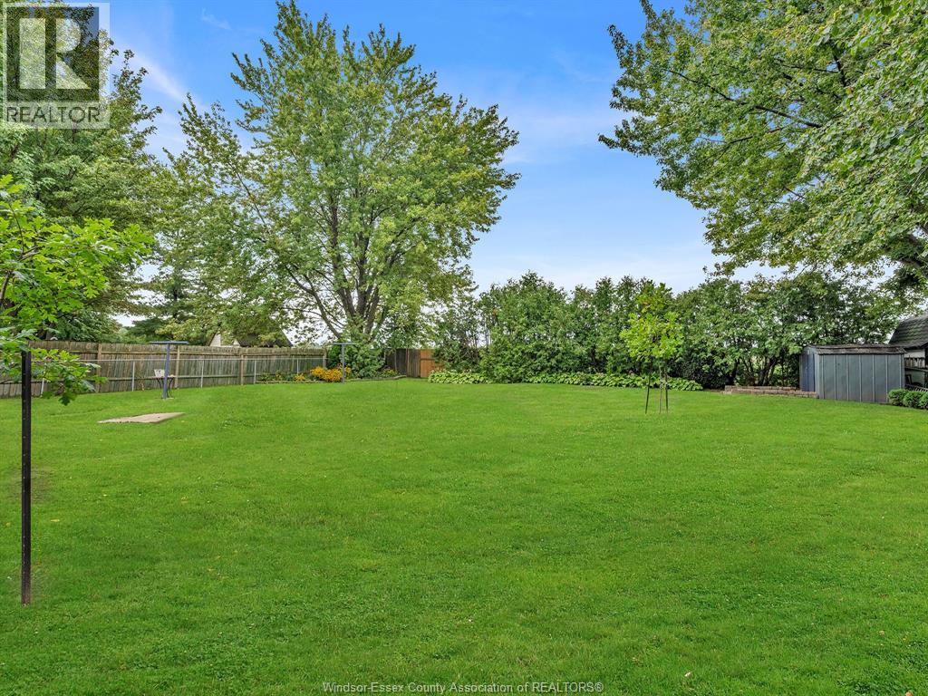671 Hale Street, Stoney Point, Ontario  N0R 1A0 - Photo 33 - 26022994
