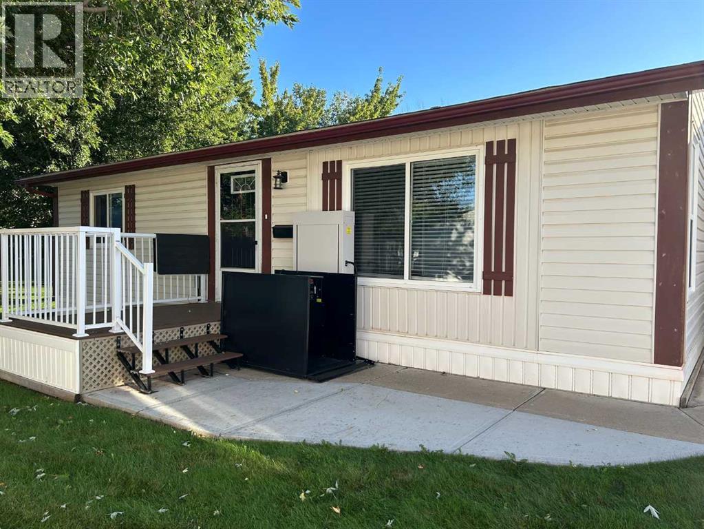 34, 1600 Strachan Road Se, Medicine Hat, Alberta  T1B 4M3 - Photo 1 - A2344100