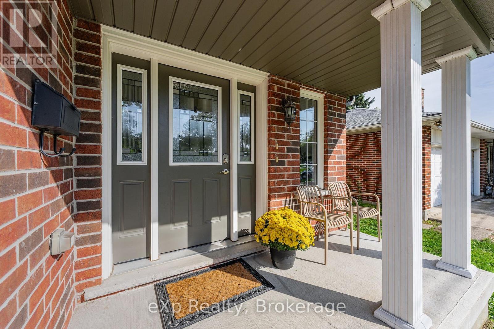 67a Raymond Street, Guelph, Ontario  N1H 3S4 - Photo 3 - X13803908