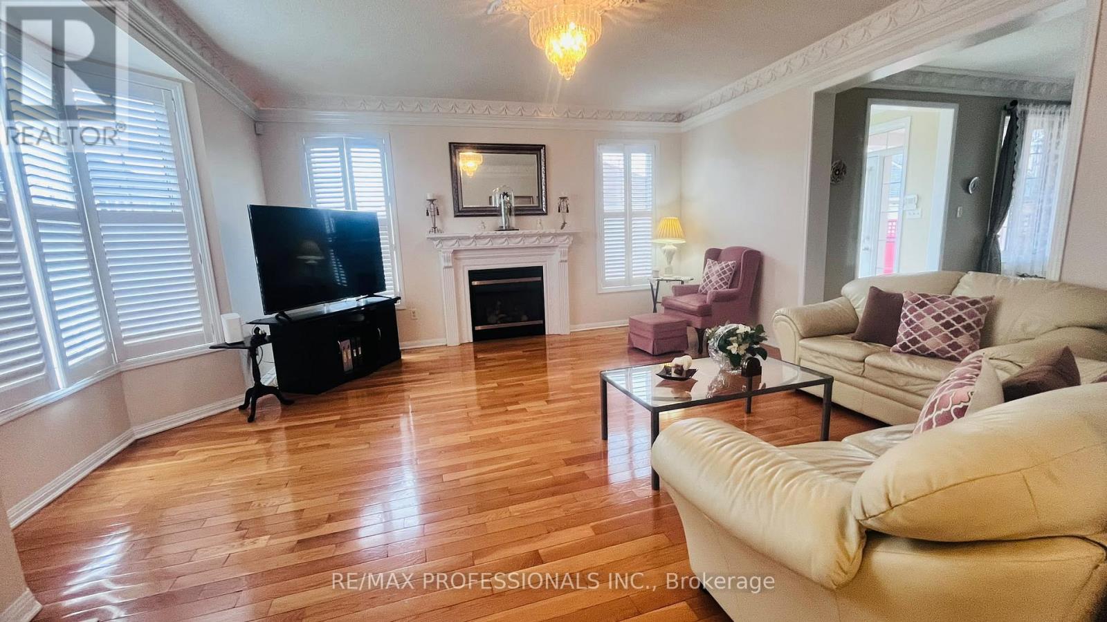 49 Colchester Street, Markham, Ontario  L6B 1K3 - Photo 14 - N13803808