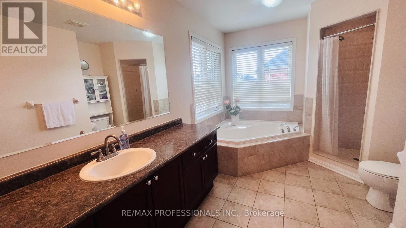 49 Colchester Street, Markham, Ontario  L6B 1K3 - Photo 25 - N13803808