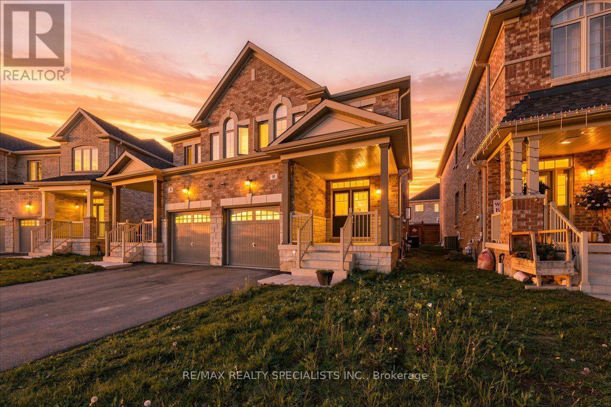 90 Ferragine Crescent, Bradford West Gwillimbury (Bradford), Ontario  L3Z 4K2 - Photo 2 - N13803850