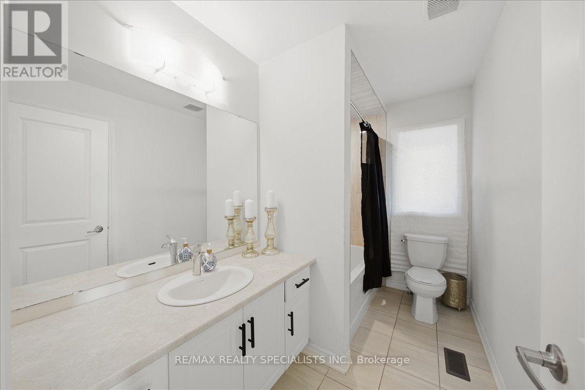 90 Ferragine Crescent, Bradford West Gwillimbury (Bradford), Ontario  L3Z 4K2 - Photo 37 - N13803850