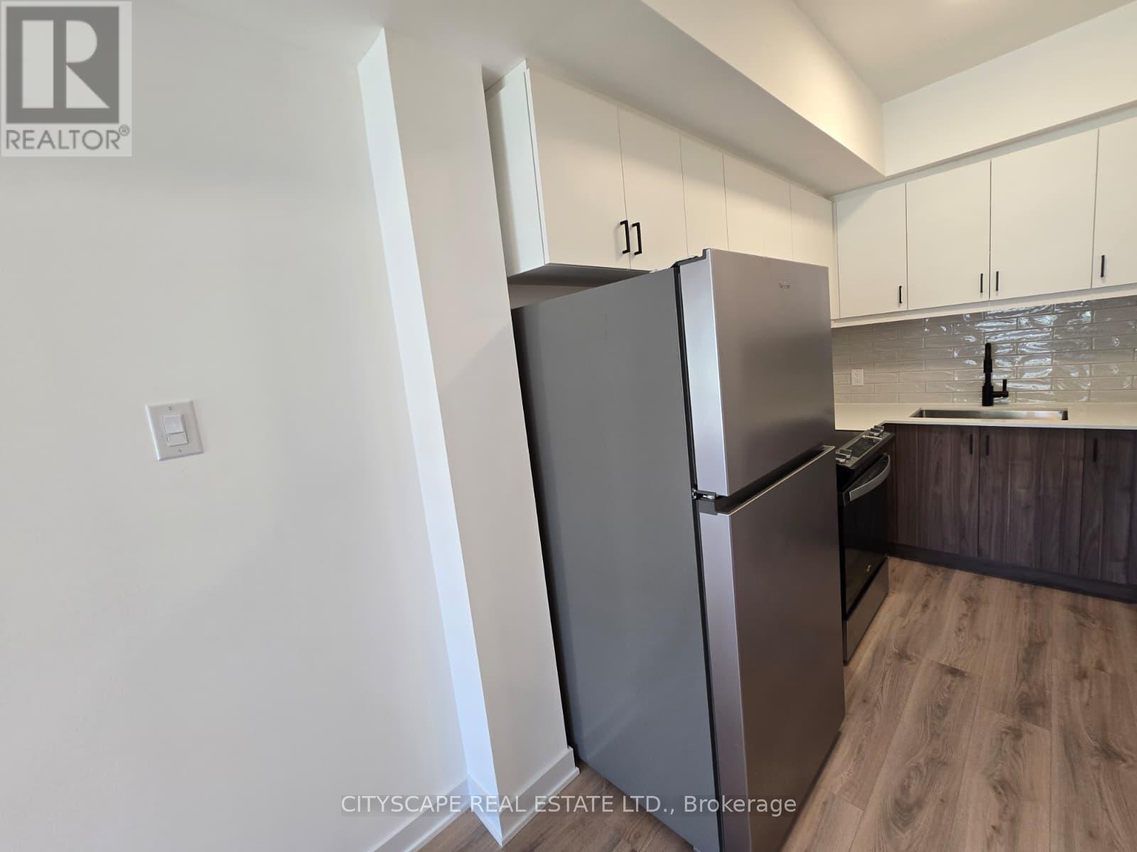 7 - 531 Big Bay Point, Barrie, Ontario  L4N 3Z6 - Photo 4 - S13803738