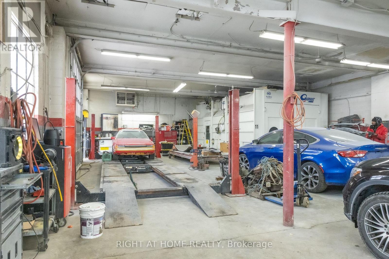 393 Weston Road, Toronto, Ontario  M6N 3P7 - Photo 11 - W13803702