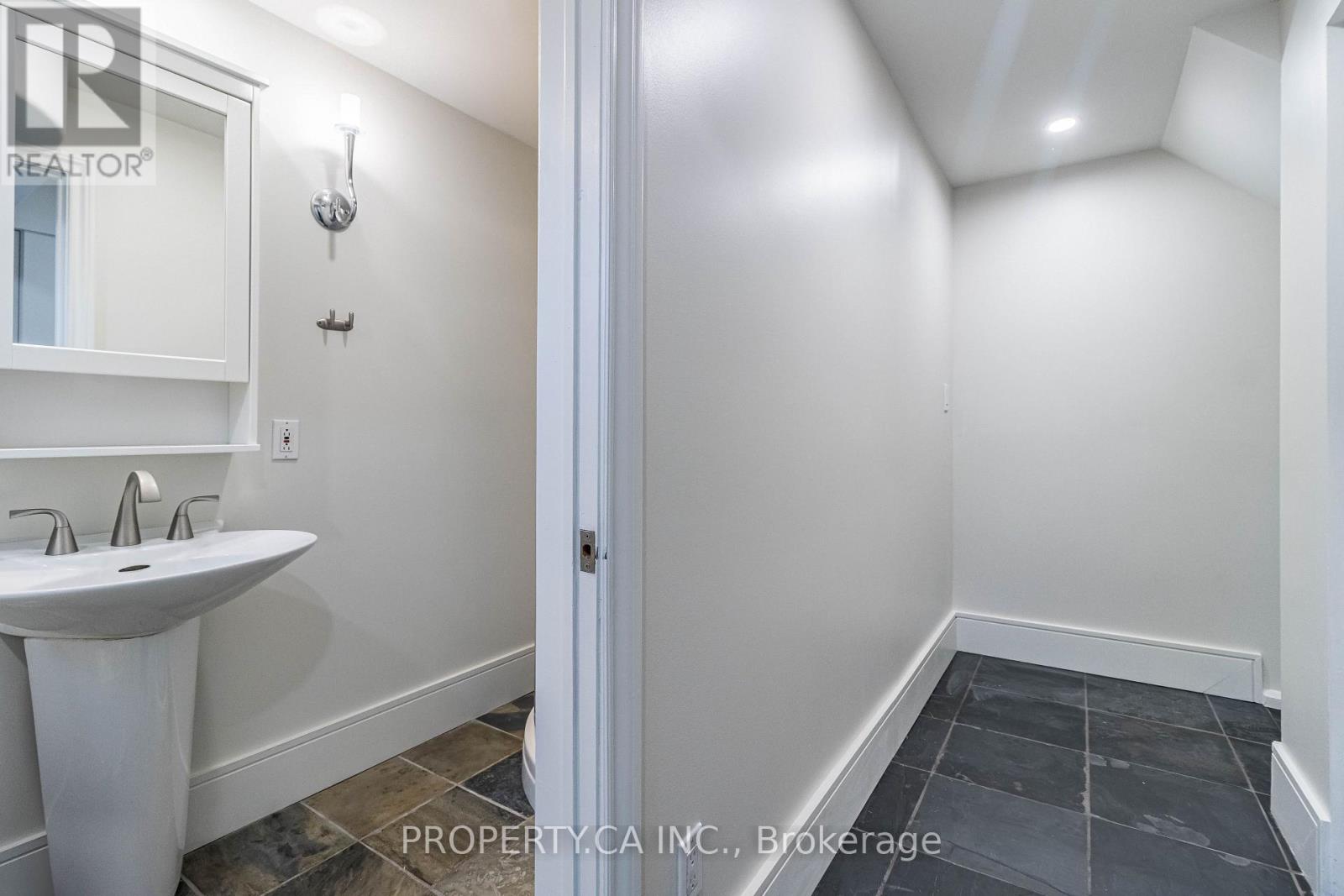 Basement - 3470 Enniskillen Circle S, Mississauga, Ontario  L5C 2N1 - Photo 2 - W13803774