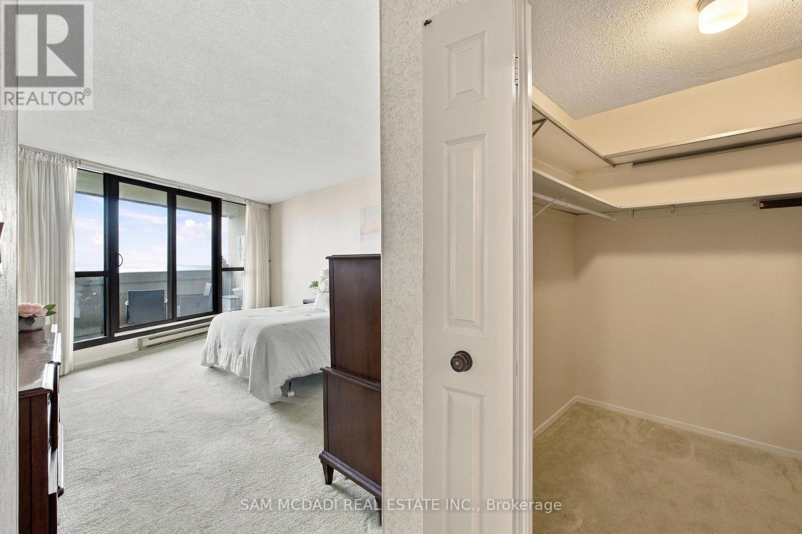 2009 - 2000 Islington Avenue, Toronto, Ontario  M9P 3S7 - Photo 15 - W13803828