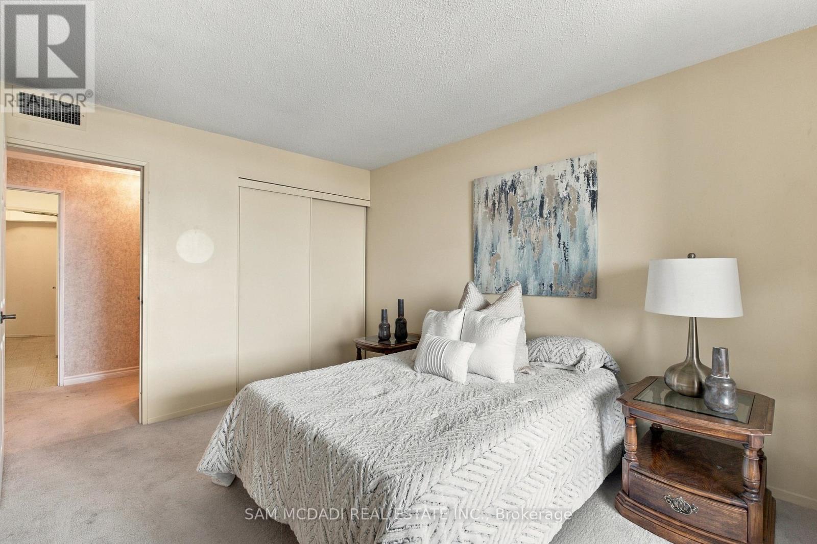 2009 - 2000 Islington Avenue, Toronto, Ontario  M9P 3S7 - Photo 21 - W13803828