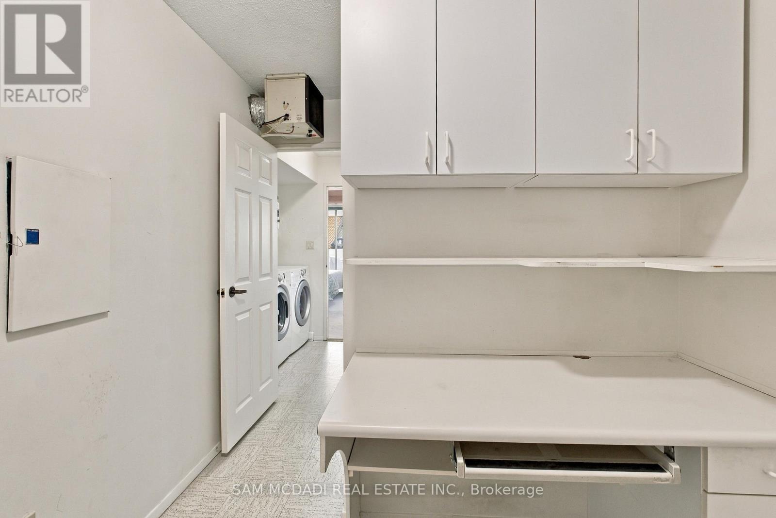 2009 - 2000 Islington Avenue, Toronto, Ontario  M9P 3S7 - Photo 25 - W13803828