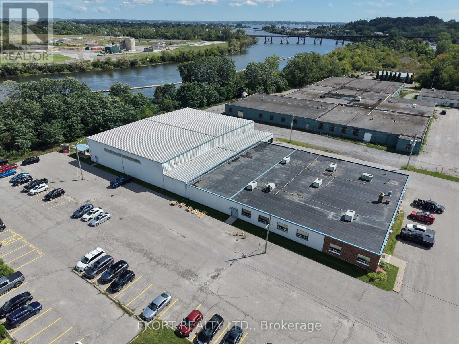 39 DAVIS STREET E, Quinte West, Ontario